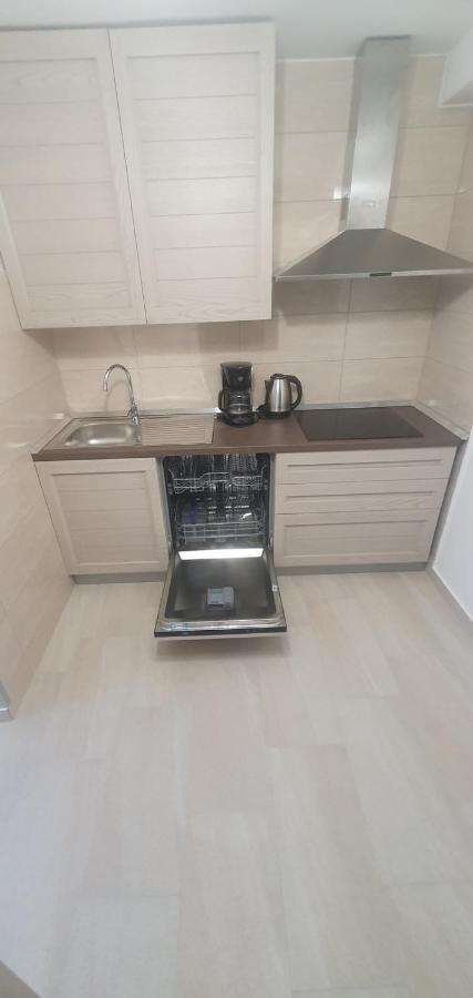 Hause Lupic Apartamento Rab Town Exterior foto