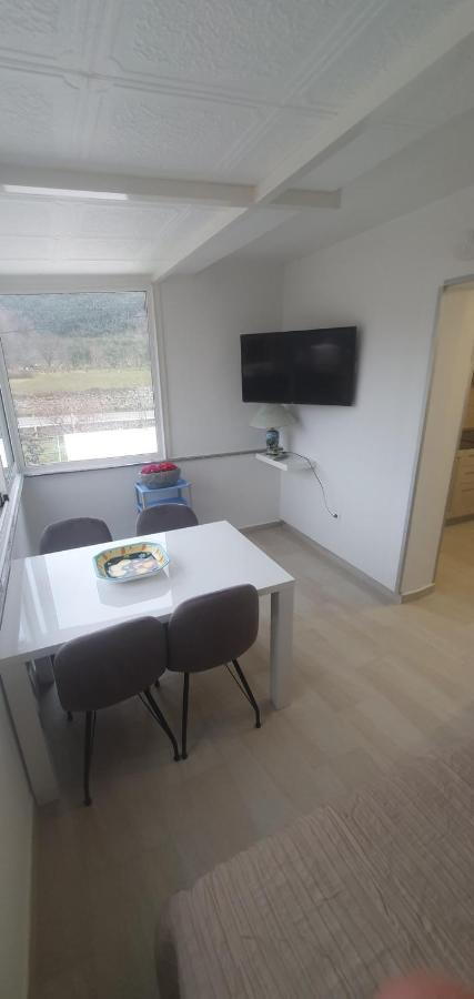 Hause Lupic Apartamento Rab Town Exterior foto