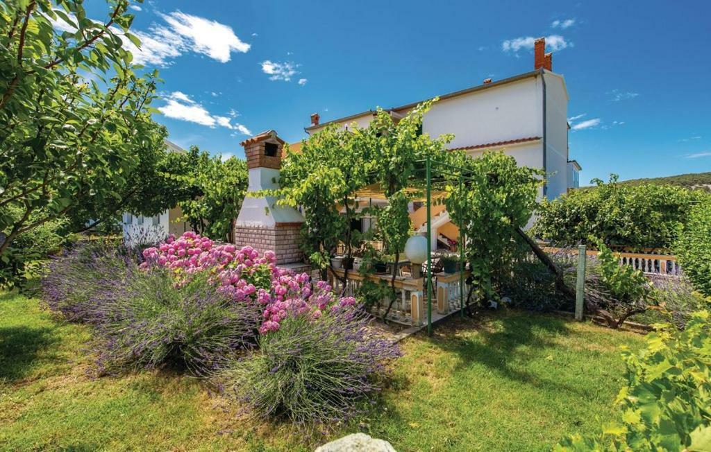 Hause Lupic Apartamento Rab Town Exterior foto