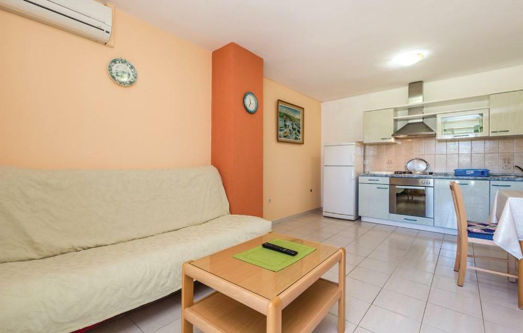 Hause Lupic Apartamento Rab Town Exterior foto